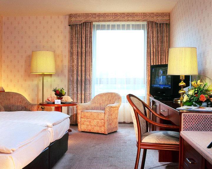 Maritim Hotel Königswinter Стая снимка